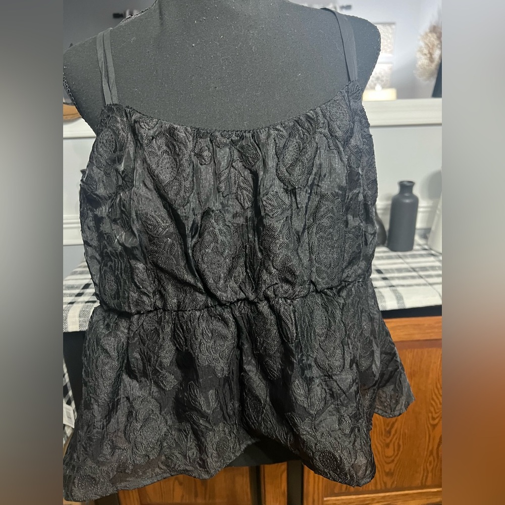 On 34th-Black Floral Jacquard Tiered Cami Top